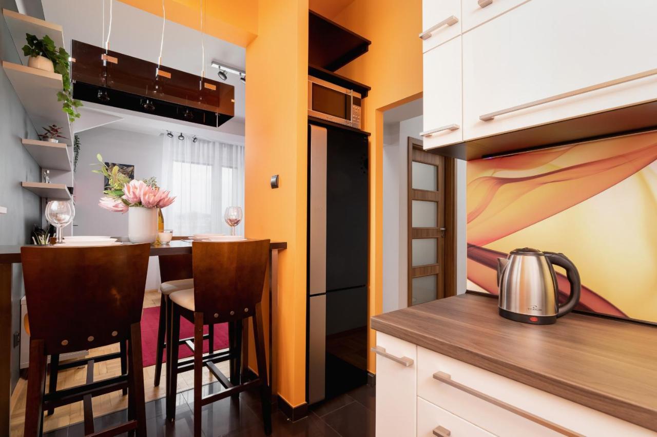 Lagiewniki Sanctuary One Bedroom Apartment By Renters Krakow Exterior photo