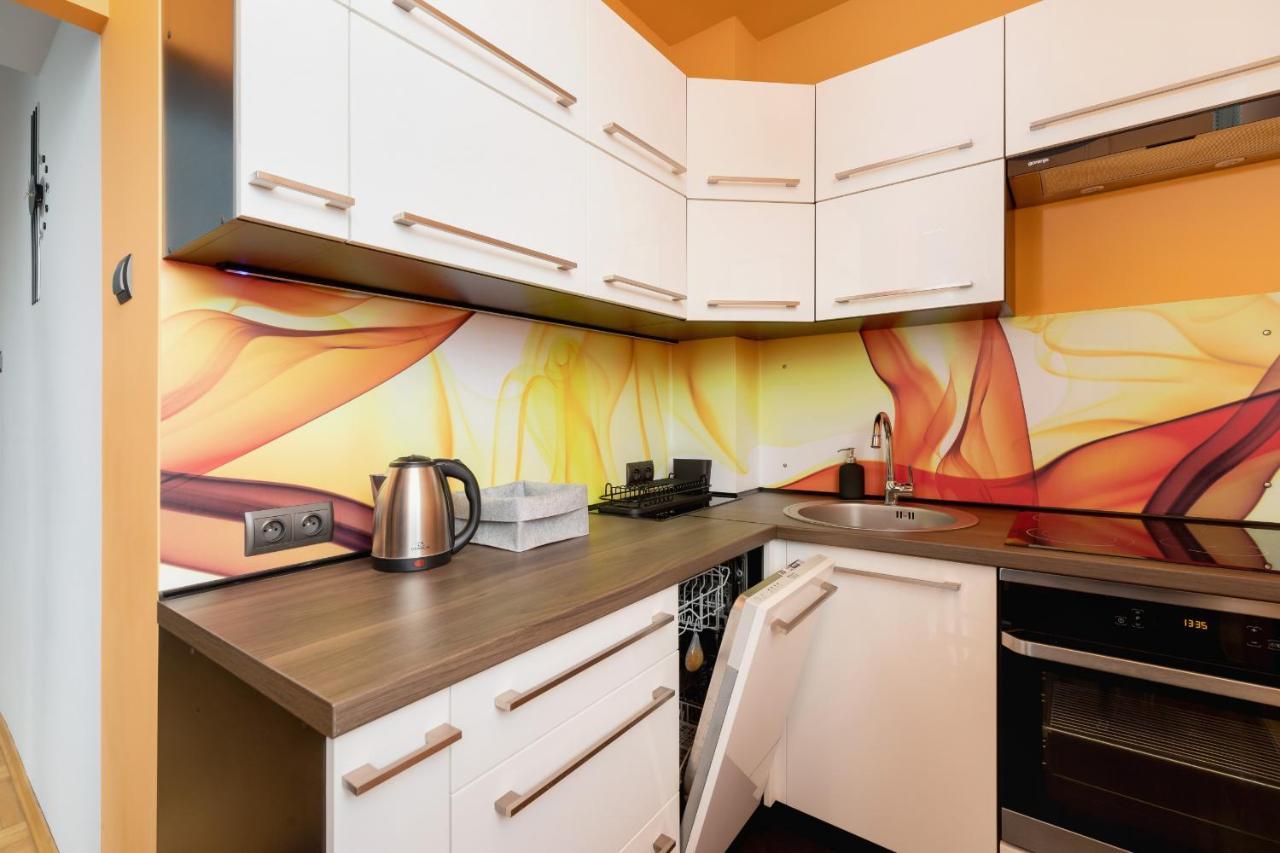Lagiewniki Sanctuary One Bedroom Apartment By Renters Krakow Exterior photo